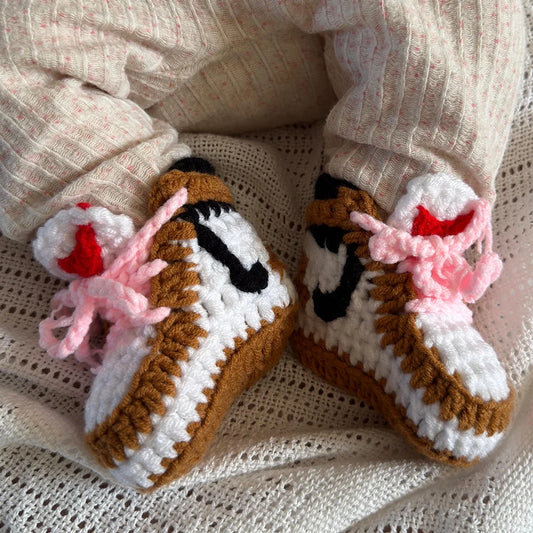 The Travis Mocha Babykicks