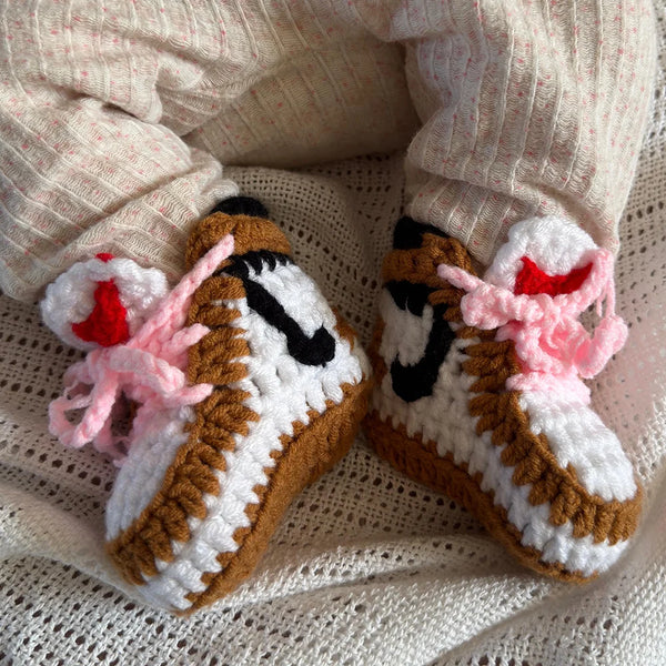 The Travis Mocha Babykicks